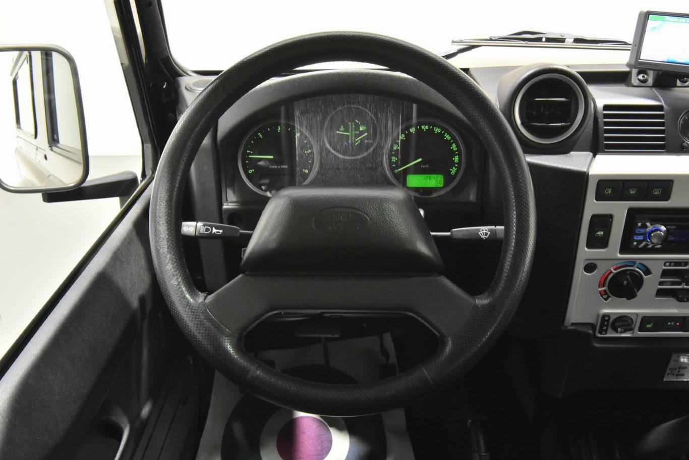 LAND ROVER Defender 21