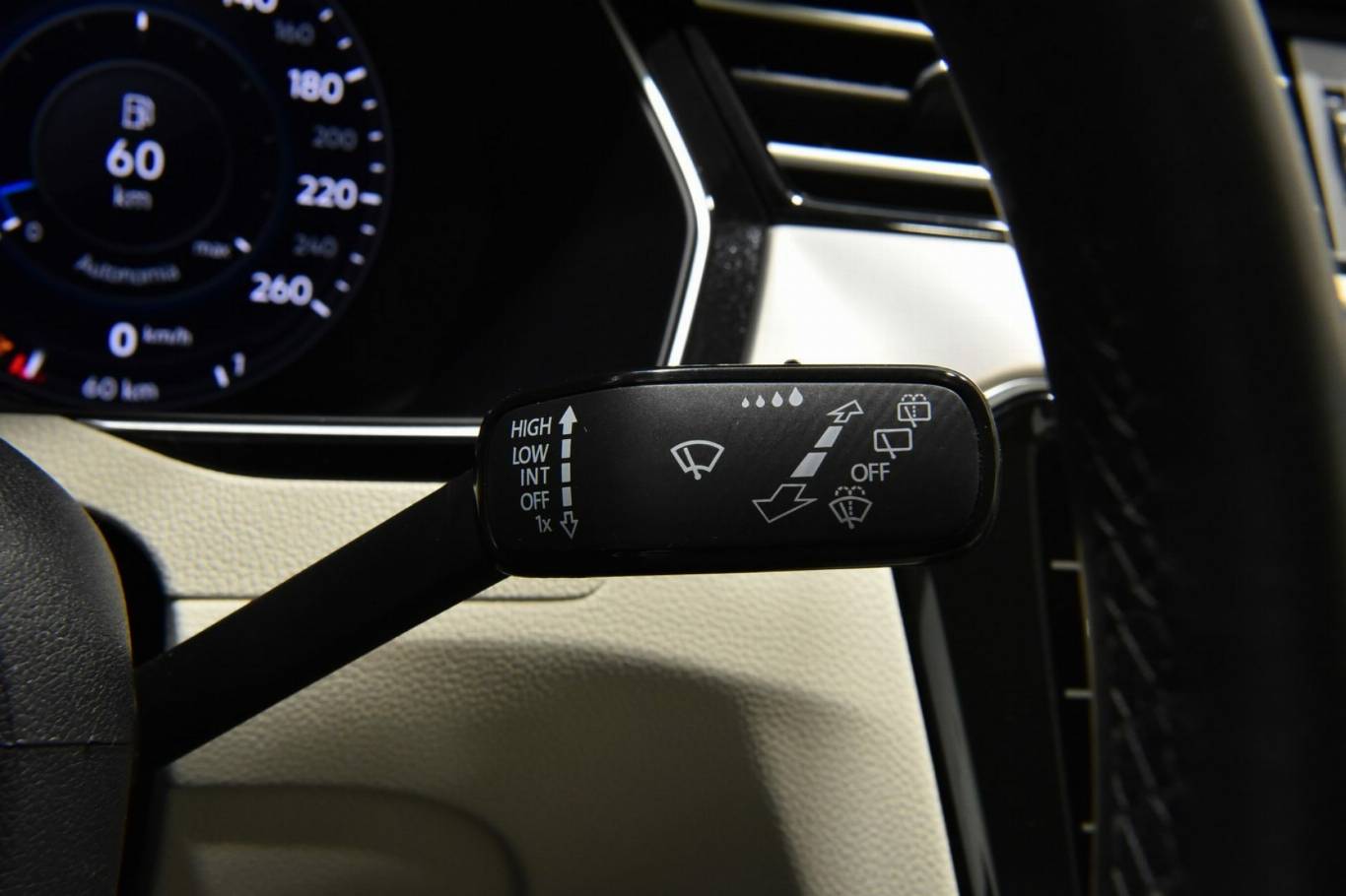 VOLKSWAGEN Passat Variant 23