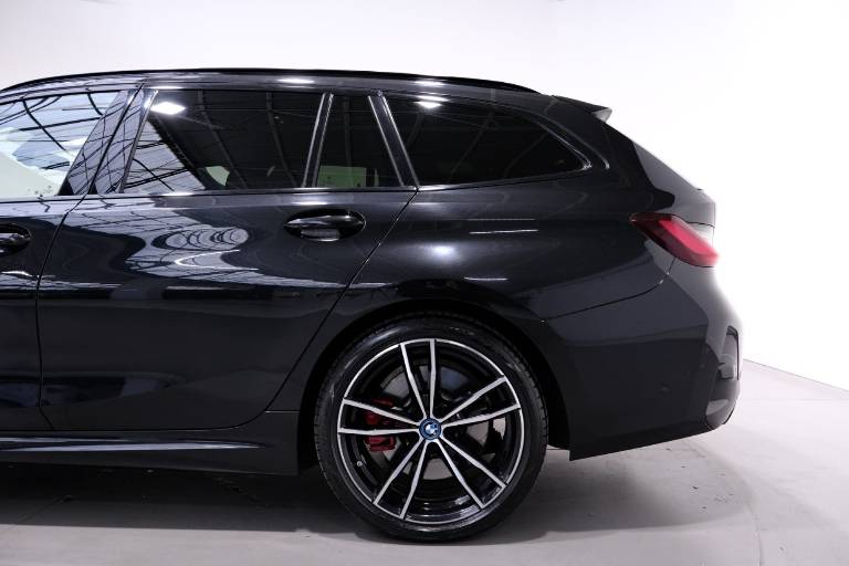 BMW 320 44