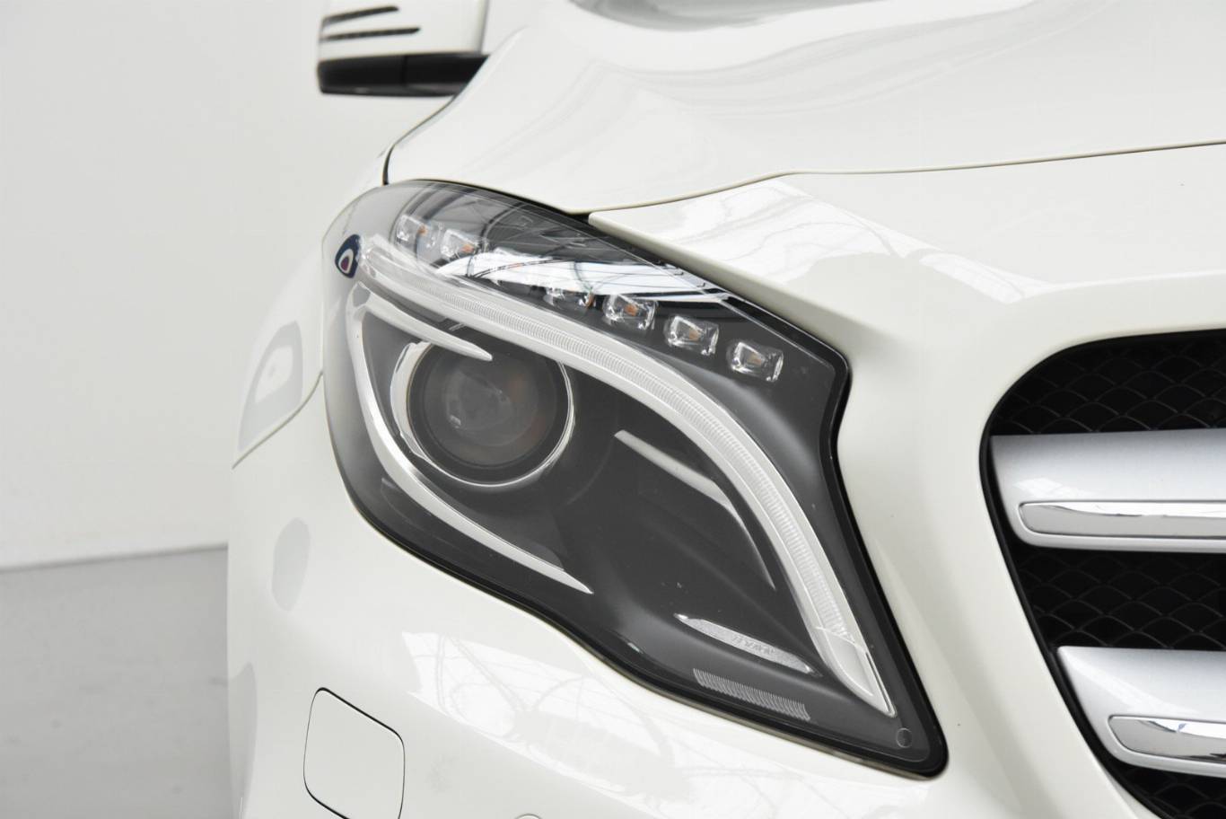 MERCEDES-BENZ GLA 200 32
