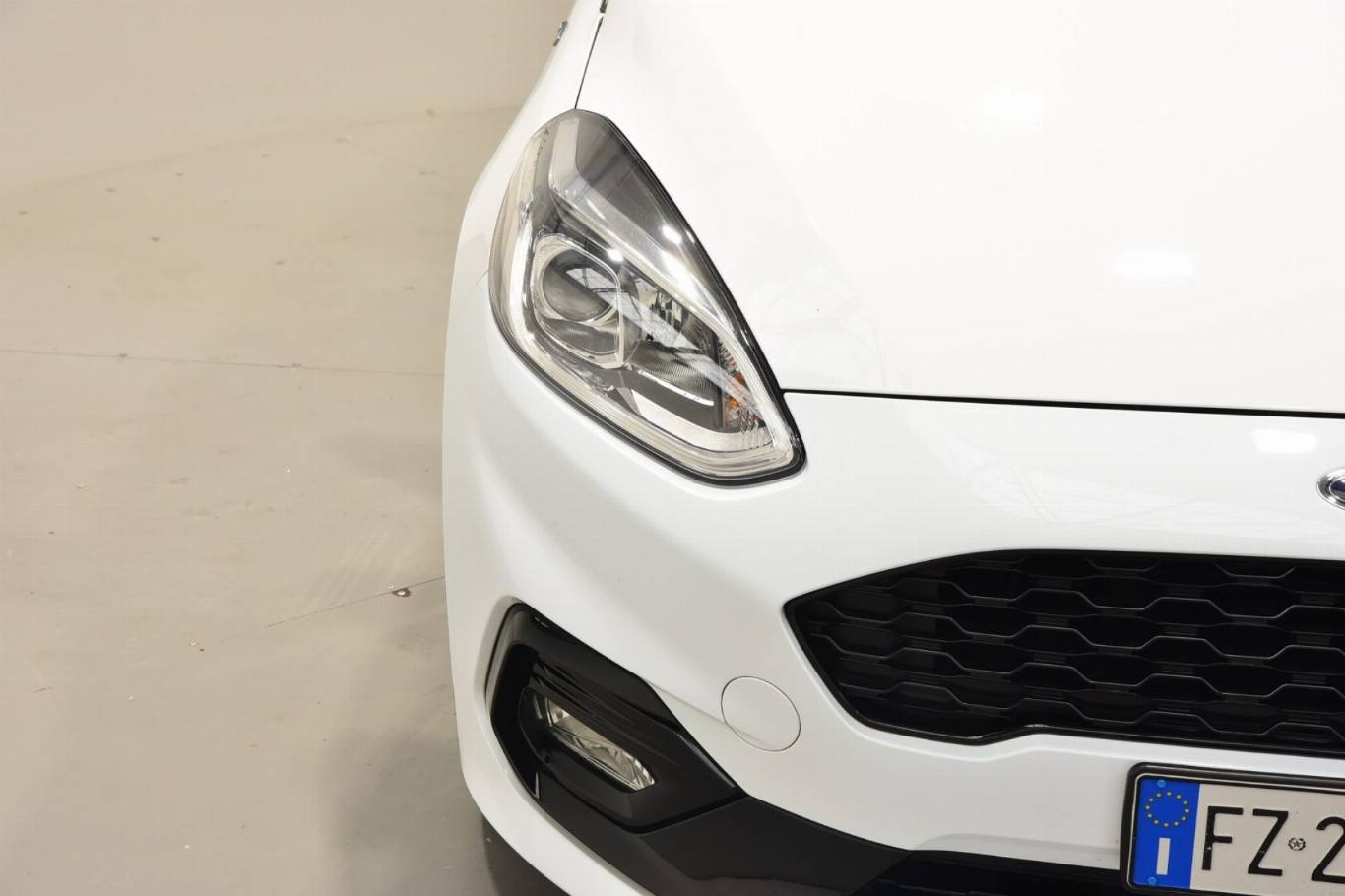 FORD Fiesta 13