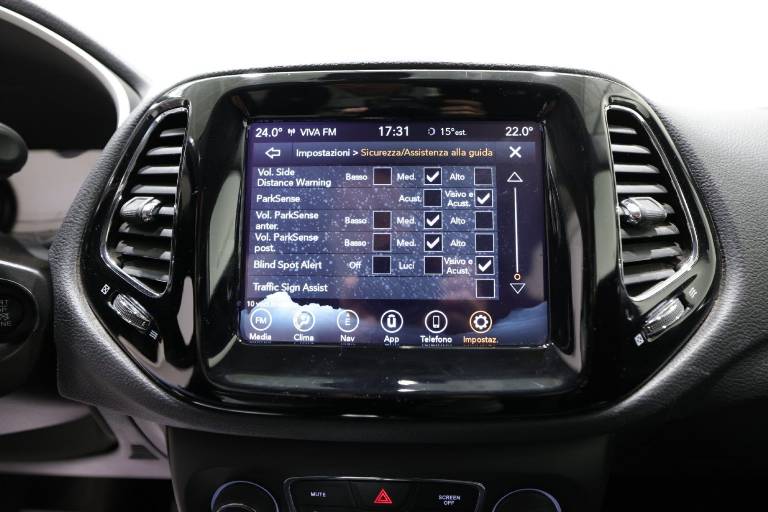 JEEP Compass 33