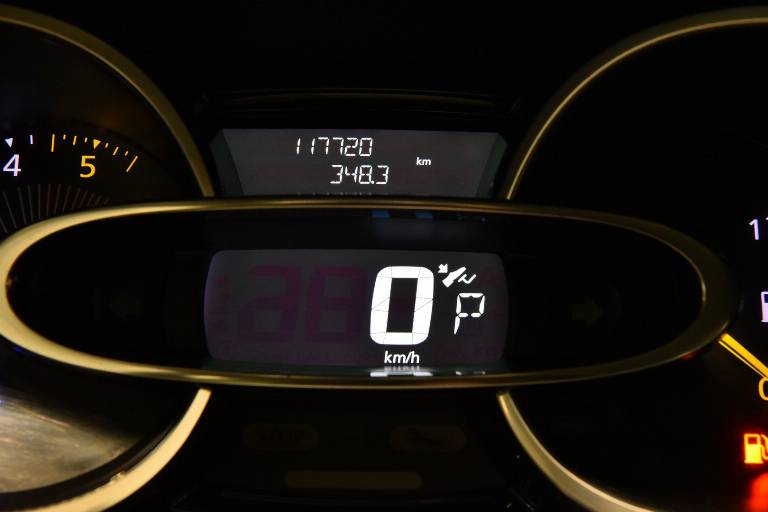 RENAULT Clio 25