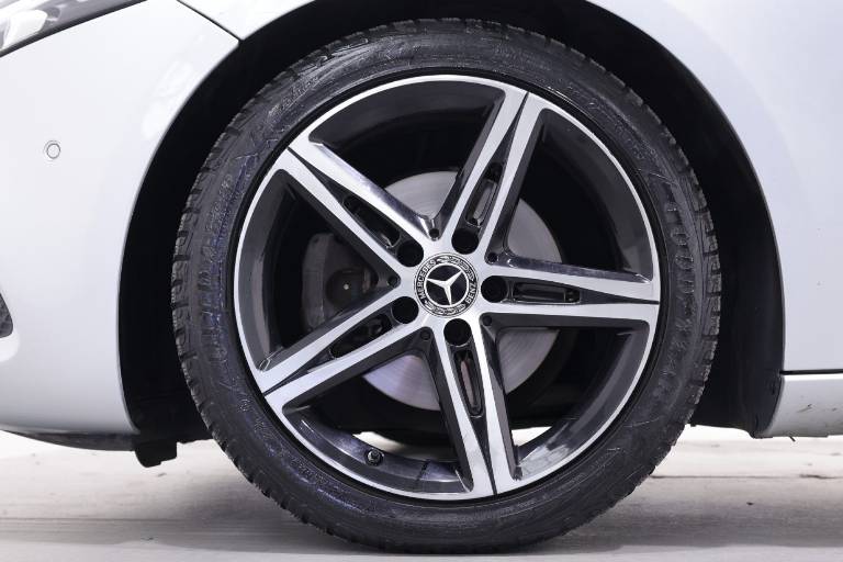 MERCEDES-BENZ A 180 14