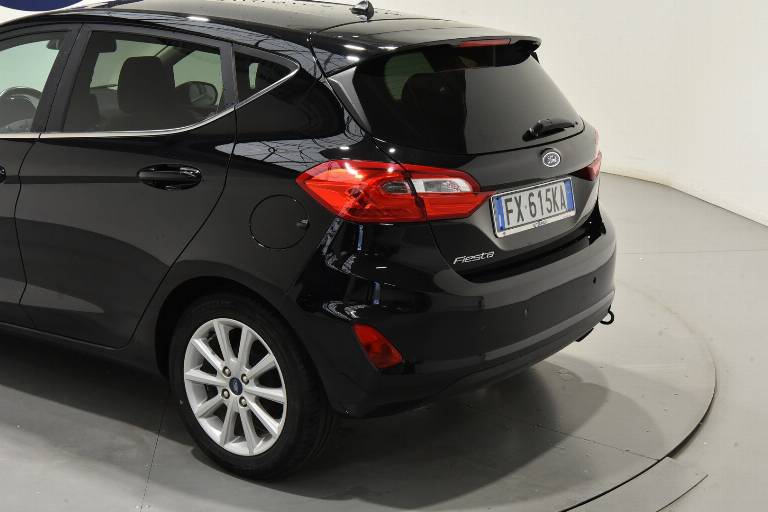 FORD Fiesta 18
