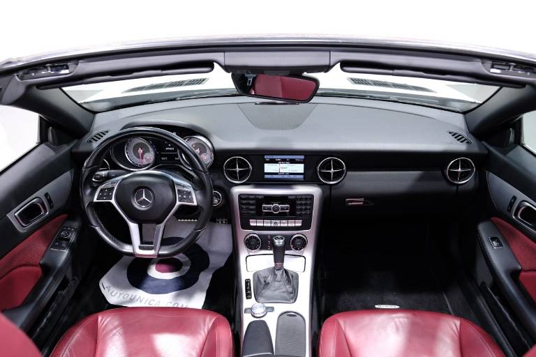 MERCEDES-BENZ SLK 200 9