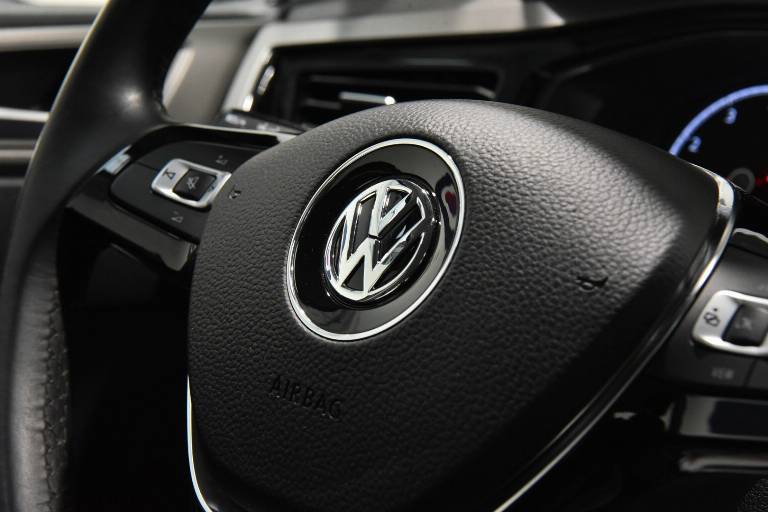 VOLKSWAGEN Polo 23