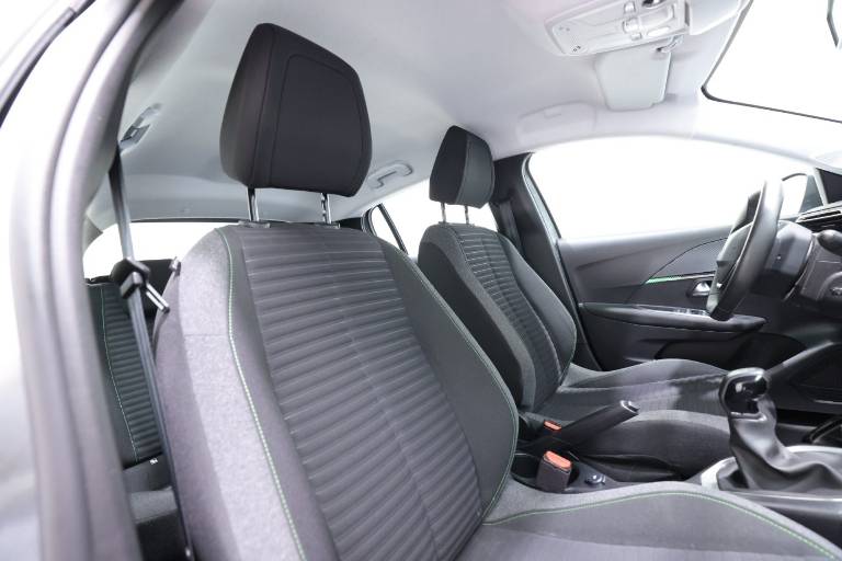 PEUGEOT 208 45