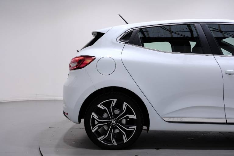 RENAULT Clio 48