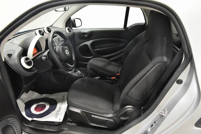 SMART ForTwo 4