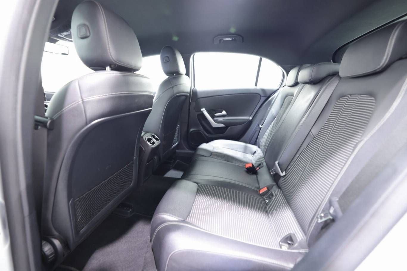 MERCEDES-BENZ A 180 40