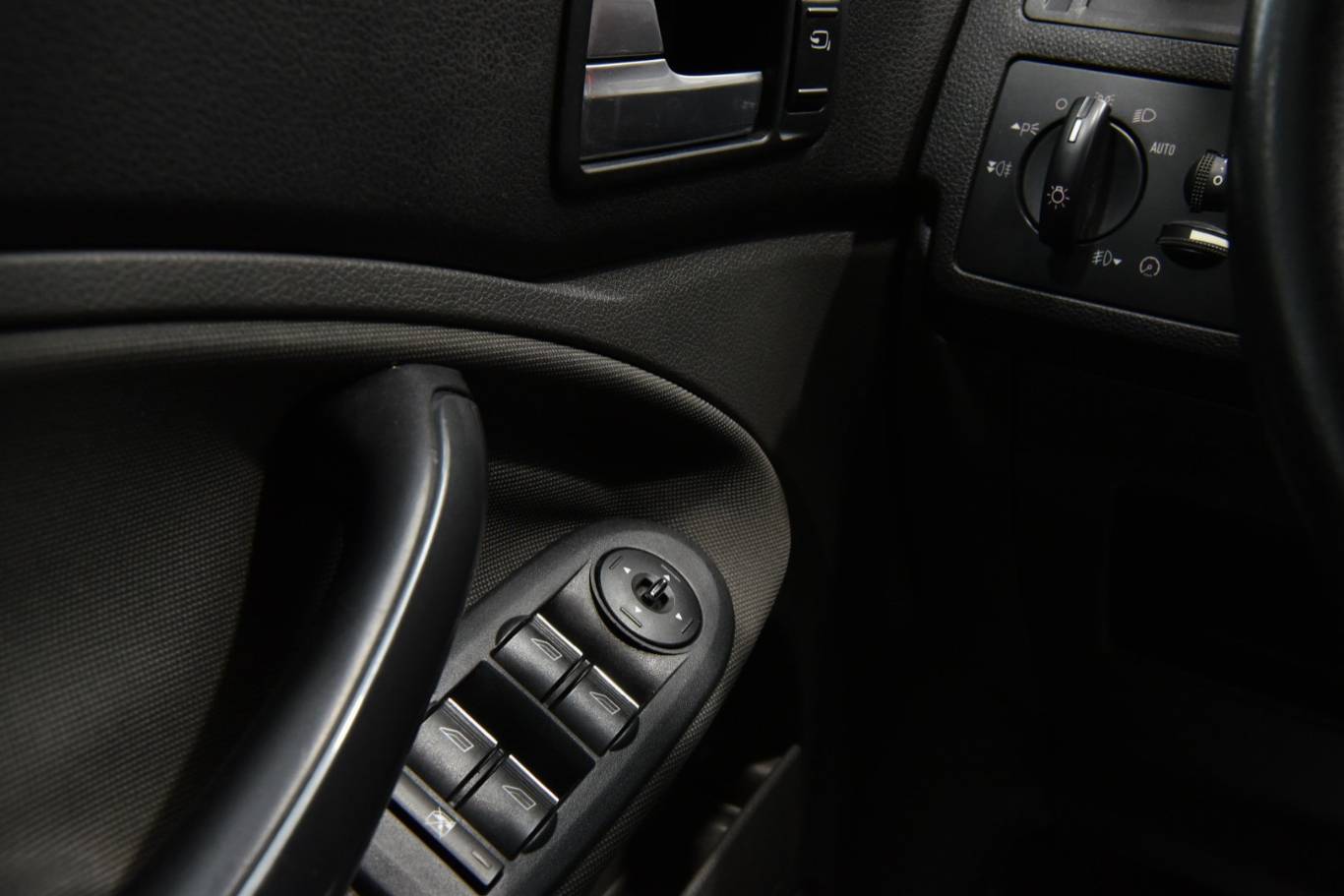 FORD Kuga 44