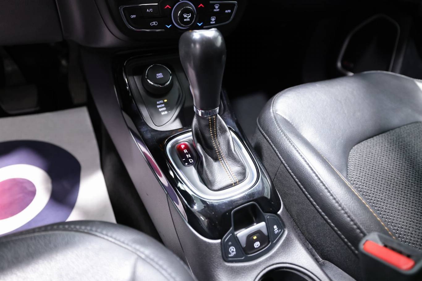 JEEP Compass 33