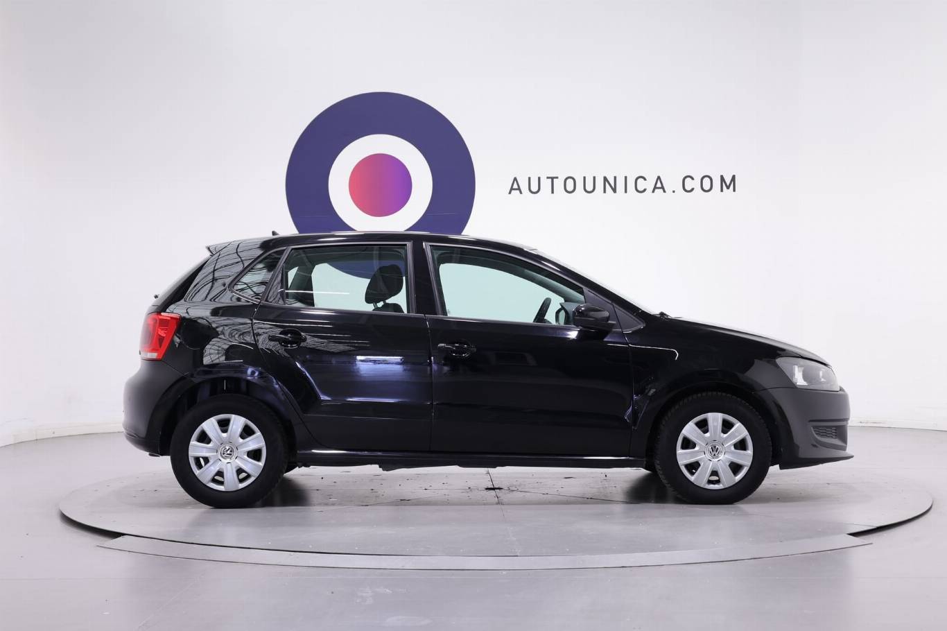 VOLKSWAGEN Polo 4