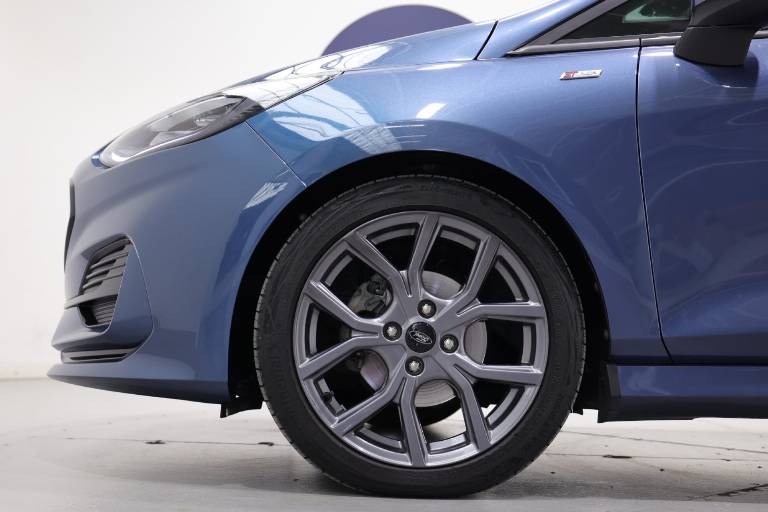 FORD Fiesta 18