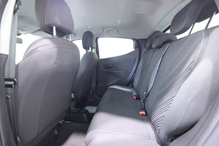 LANCIA Ypsilon 30