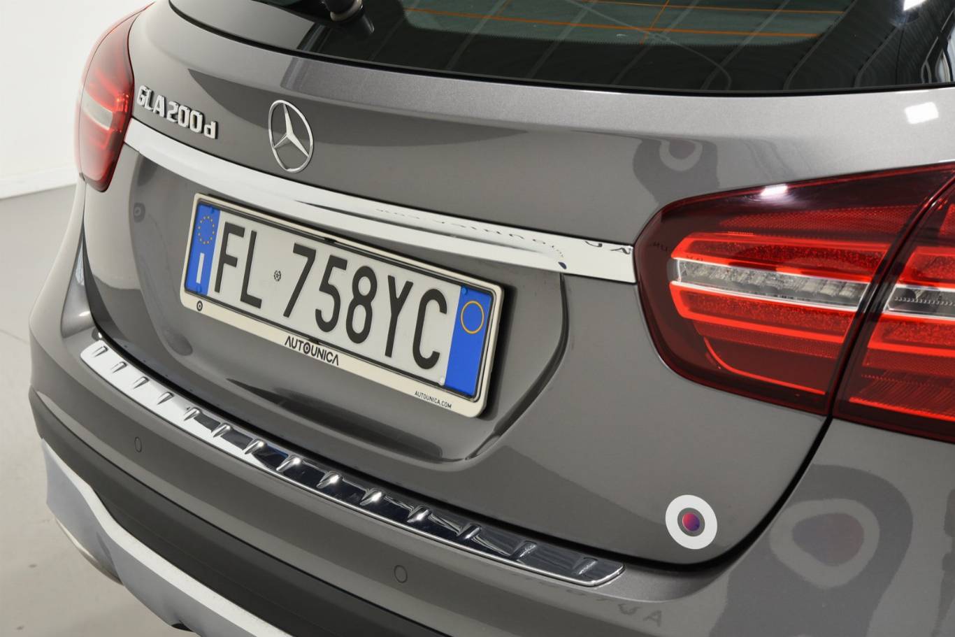 MERCEDES-BENZ GLA 200 61