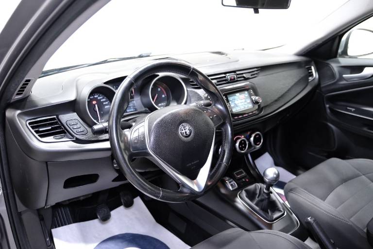 ALFA ROMEO Giulietta 5