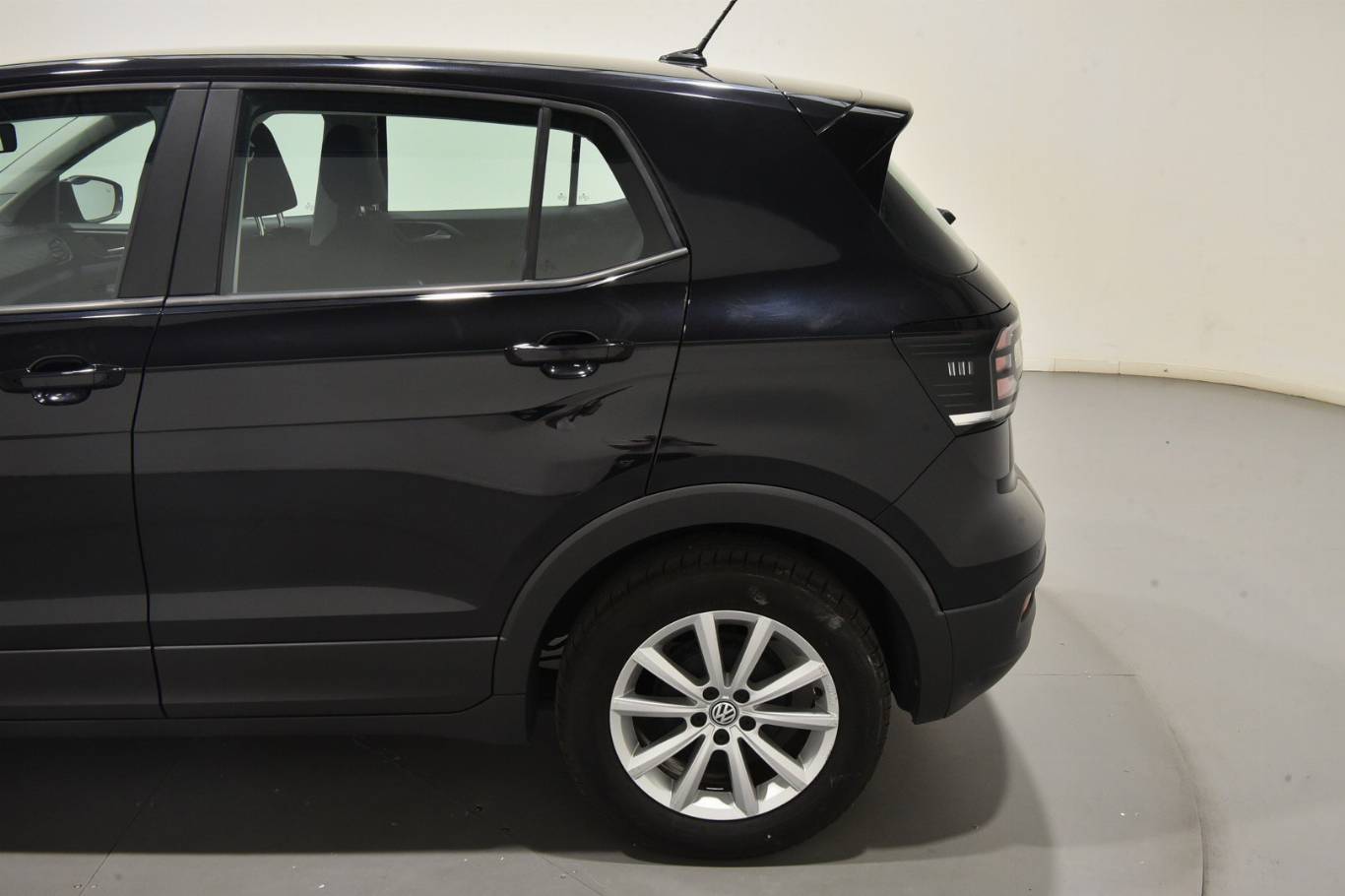 VOLKSWAGEN T-Cross 45