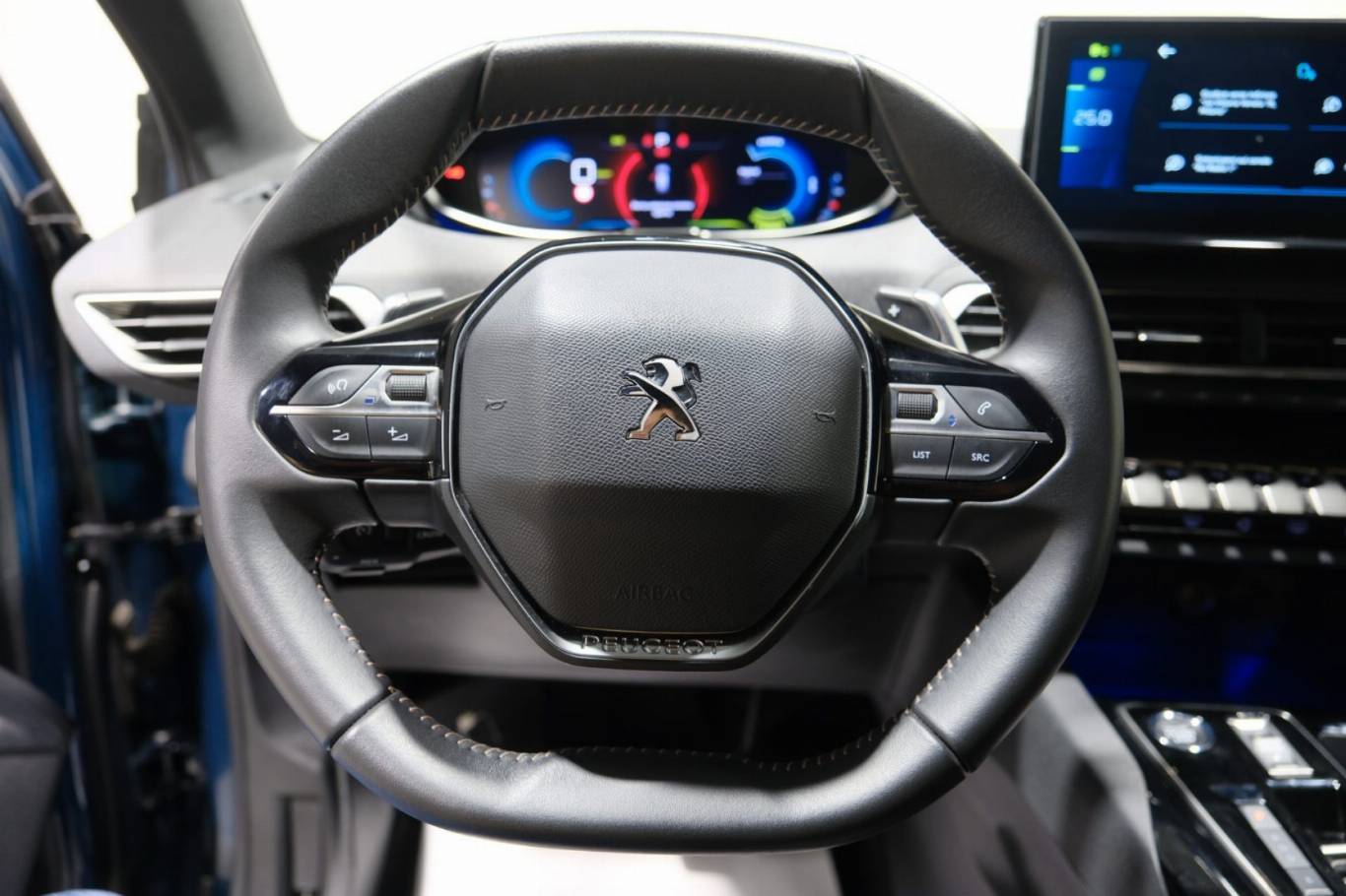 PEUGEOT 3008 7