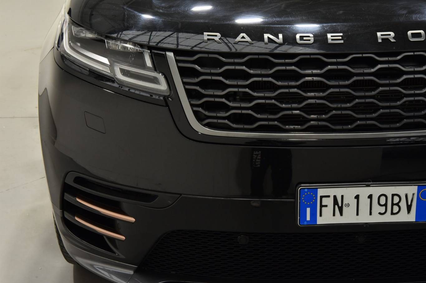 LAND ROVER Range Rover Velar 17