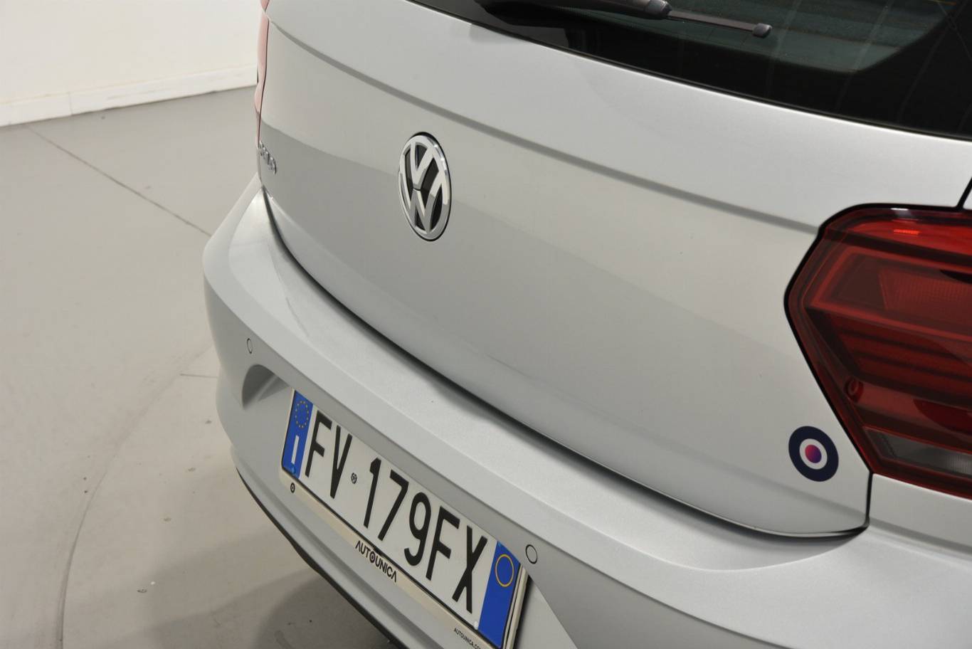 VOLKSWAGEN Polo 59