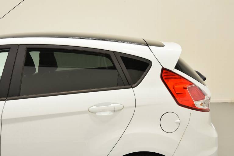 FORD Fiesta 56