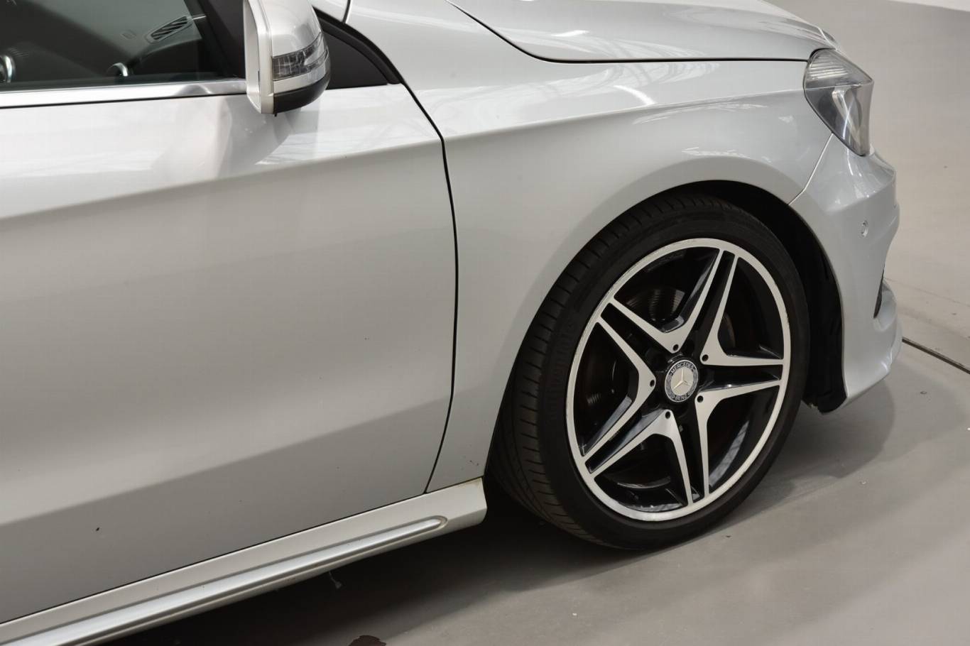 MERCEDES-BENZ A 180 47