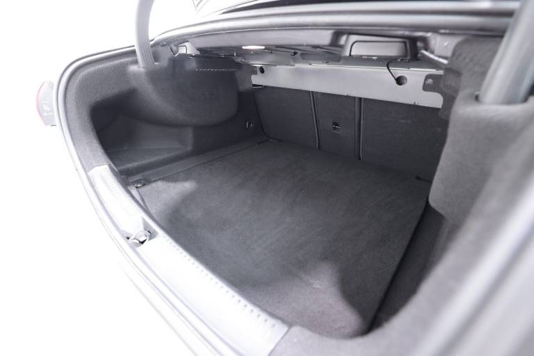 MERCEDES-BENZ A 180 52
