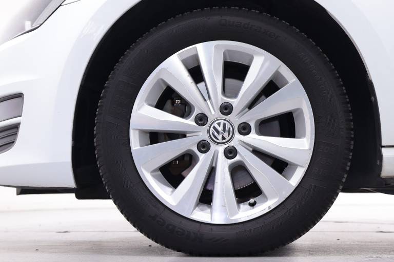 VOLKSWAGEN Golf 14