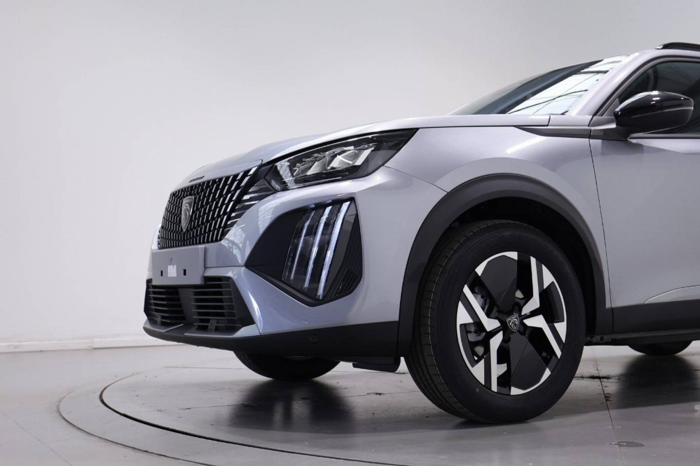 PEUGEOT 2008 10