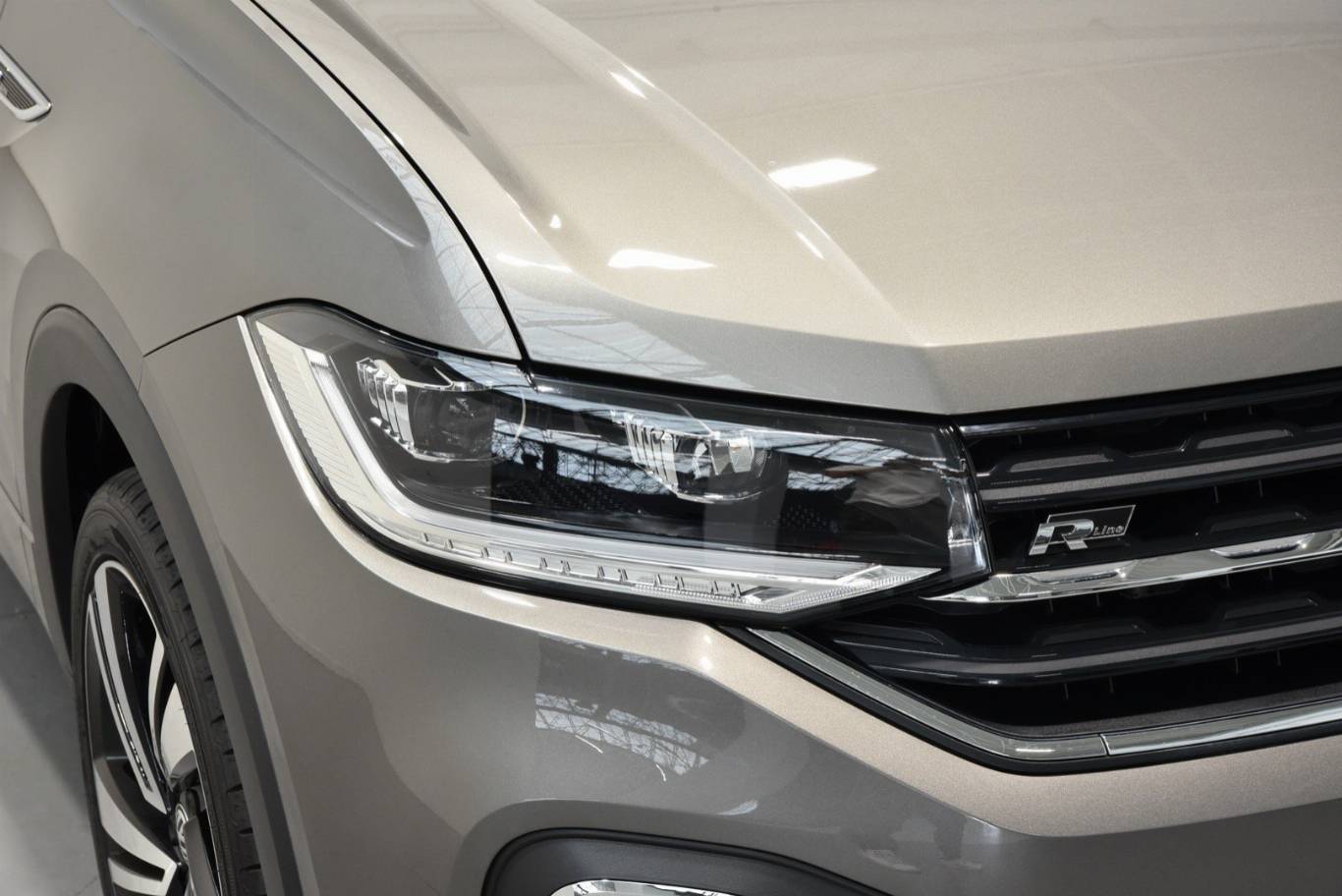 VOLKSWAGEN T-Cross 53