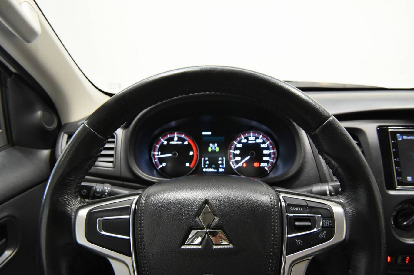 MITSUBISHI L200 9