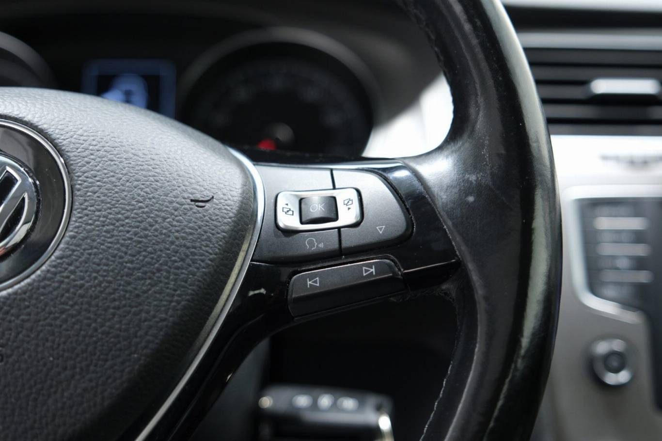 VOLKSWAGEN Golf 22