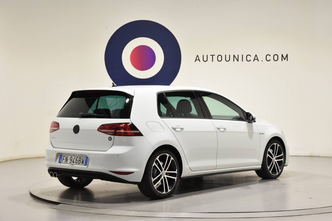 VOLKSWAGEN Golf GTD 28