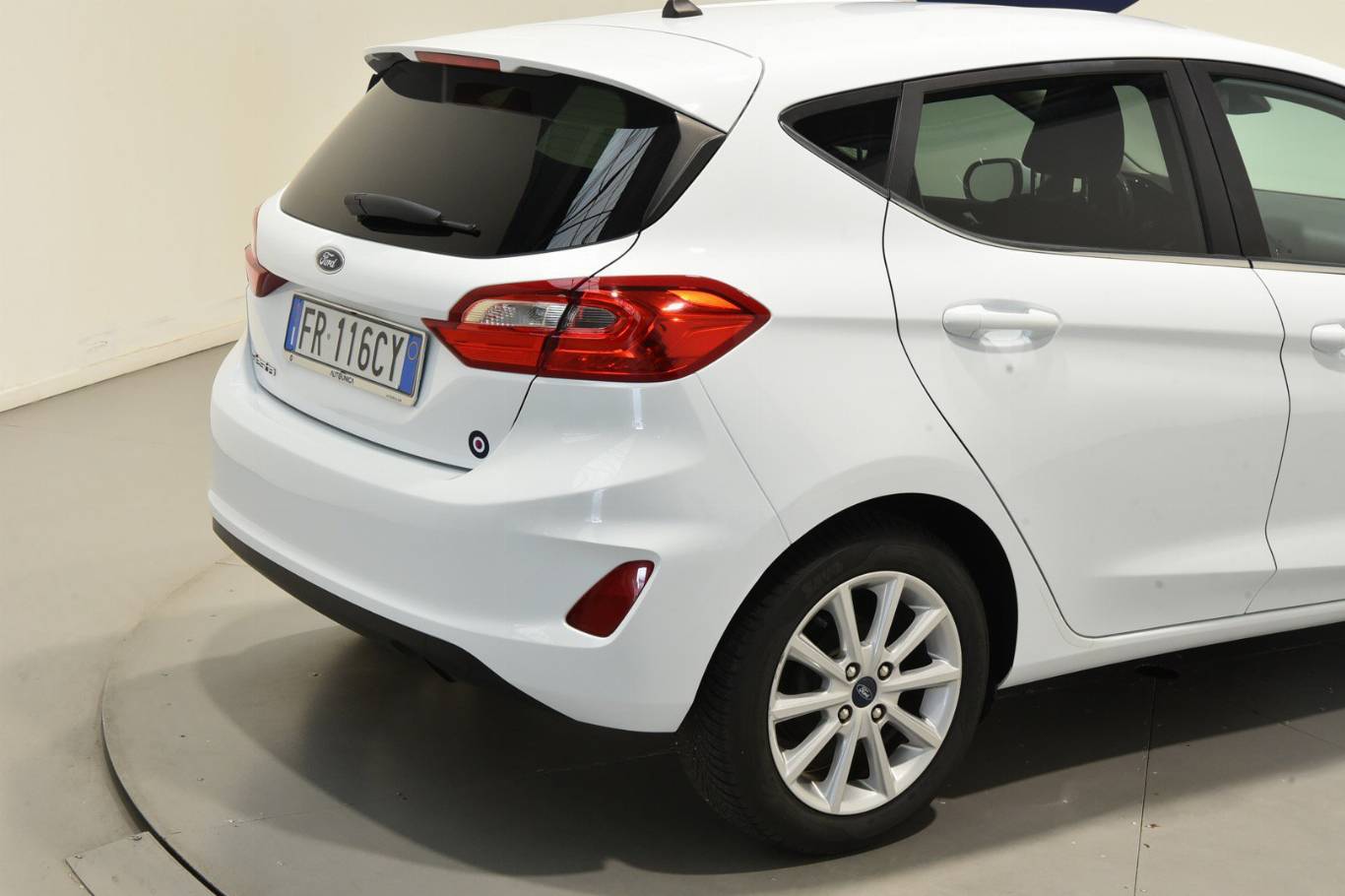 FORD Fiesta 18