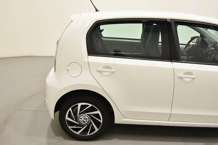 VOLKSWAGEN Up! 43