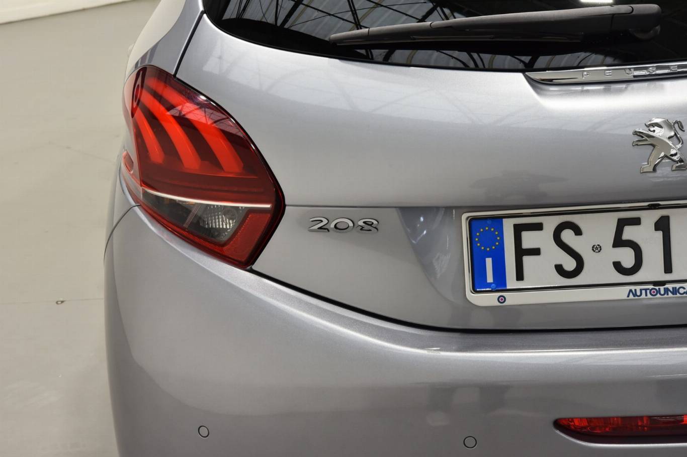 PEUGEOT 208 21
