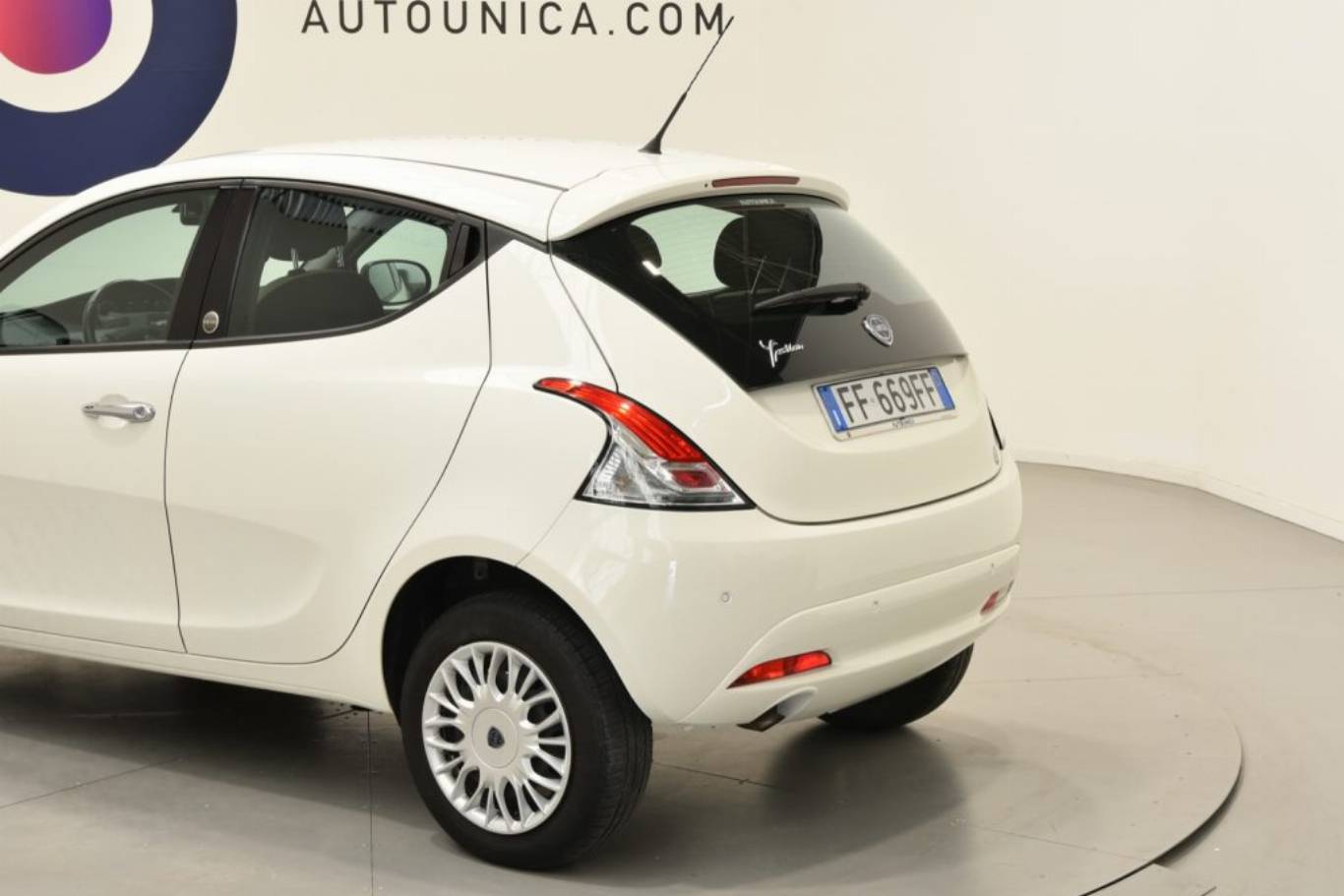 LANCIA Ypsilon 37