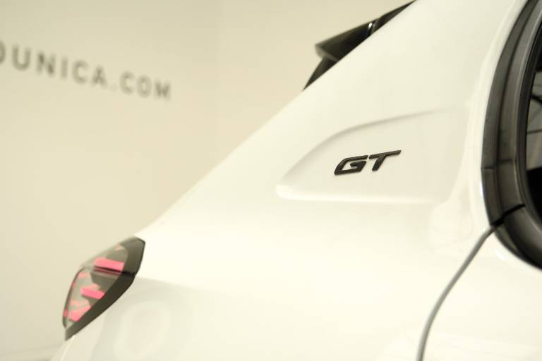 PEUGEOT 208 50