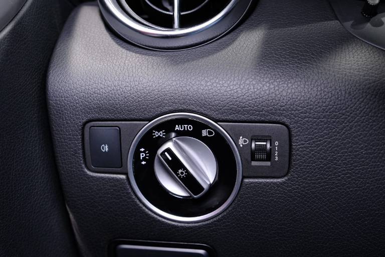 MERCEDES-BENZ SLK 200 26