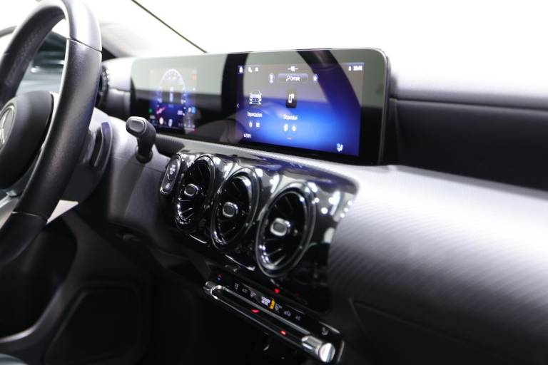 MERCEDES-BENZ A 180 53