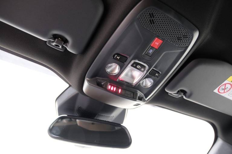 PEUGEOT 2008 37