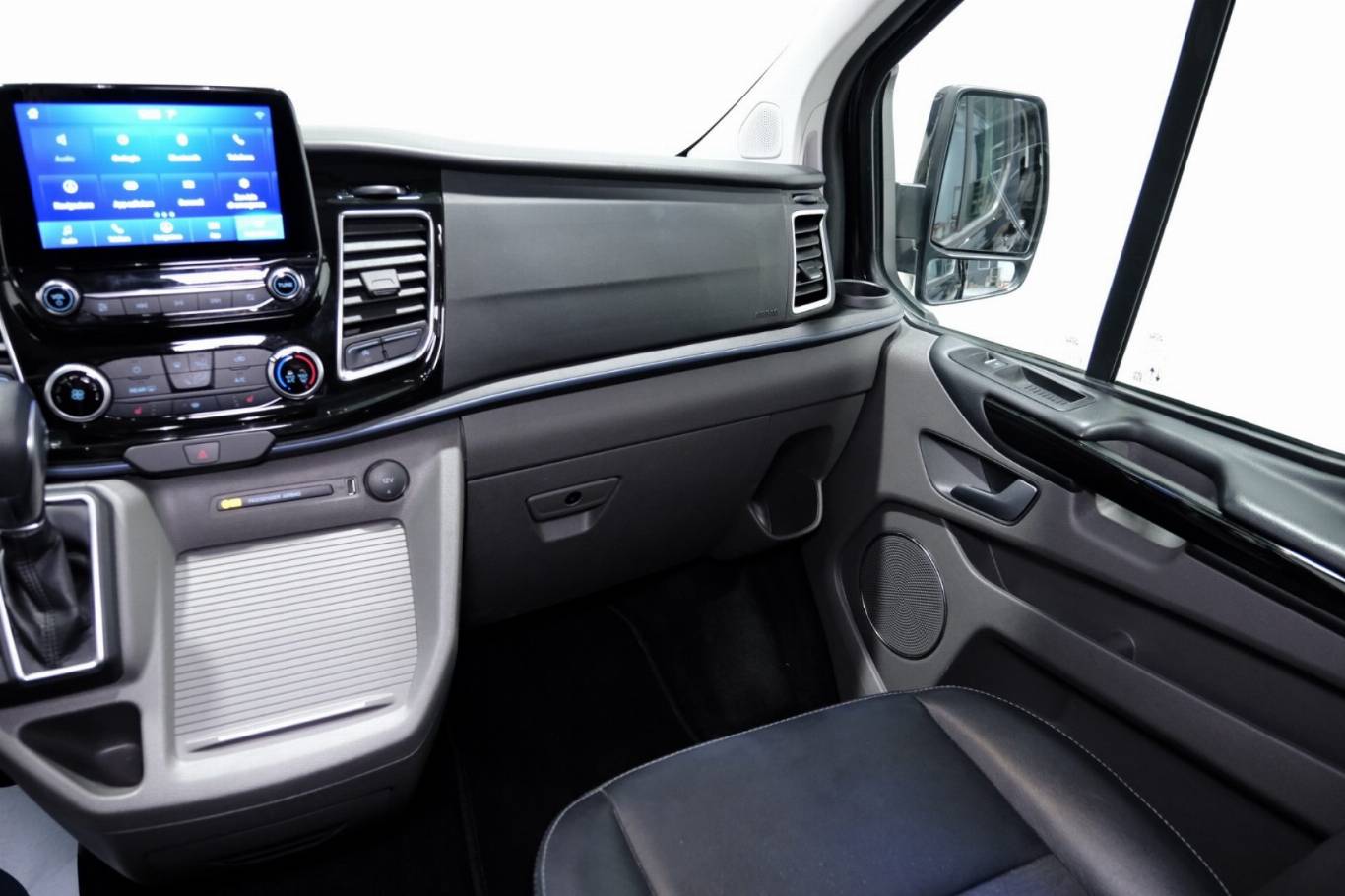 FORD Tourneo Custom 38
