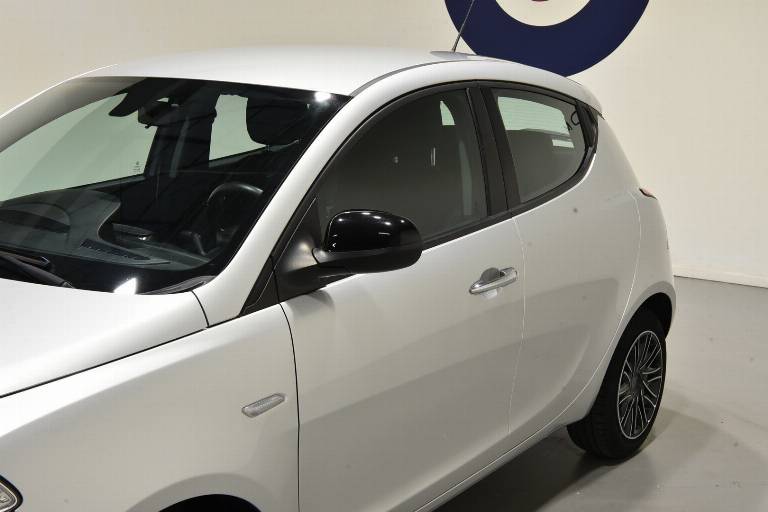 LANCIA Ypsilon 44