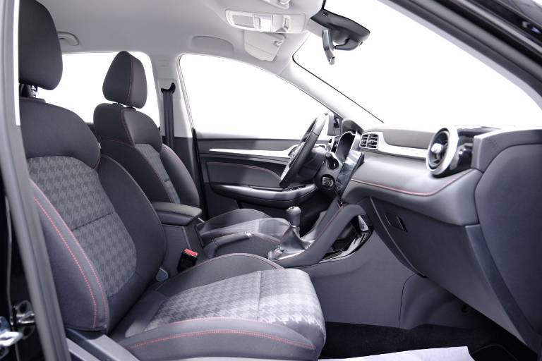 MG ZS 57