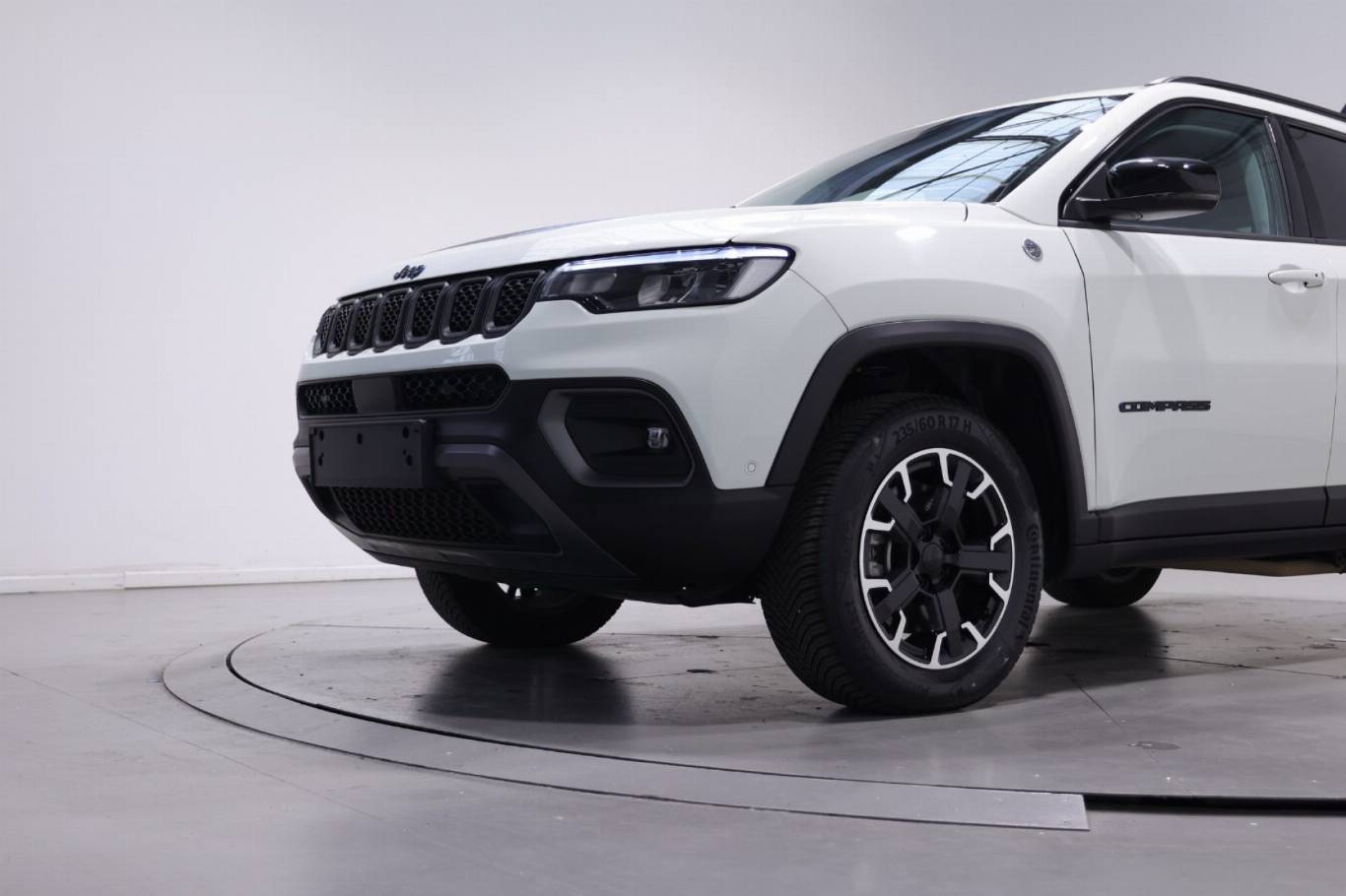 JEEP Compass 11