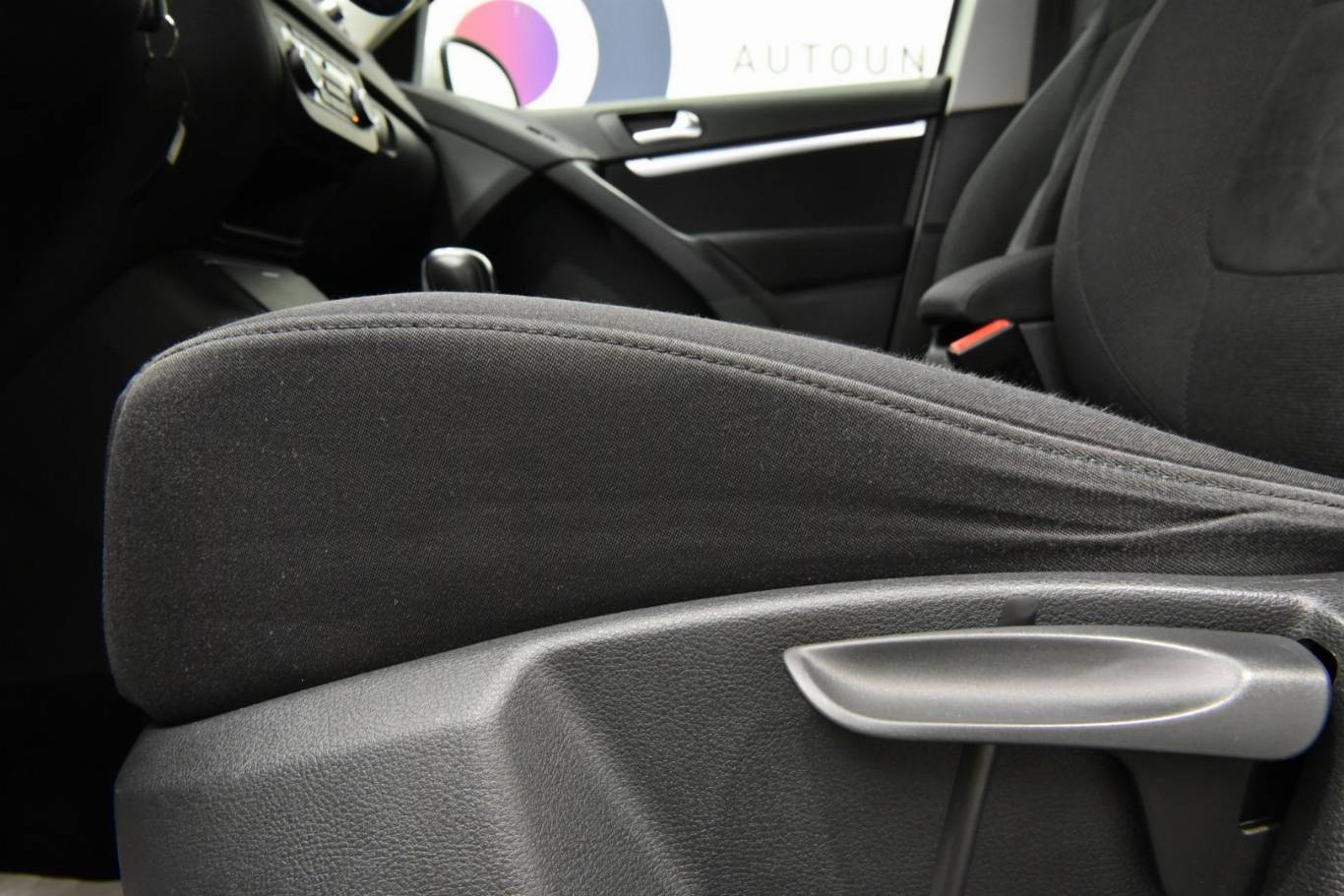 VOLKSWAGEN Tiguan 45