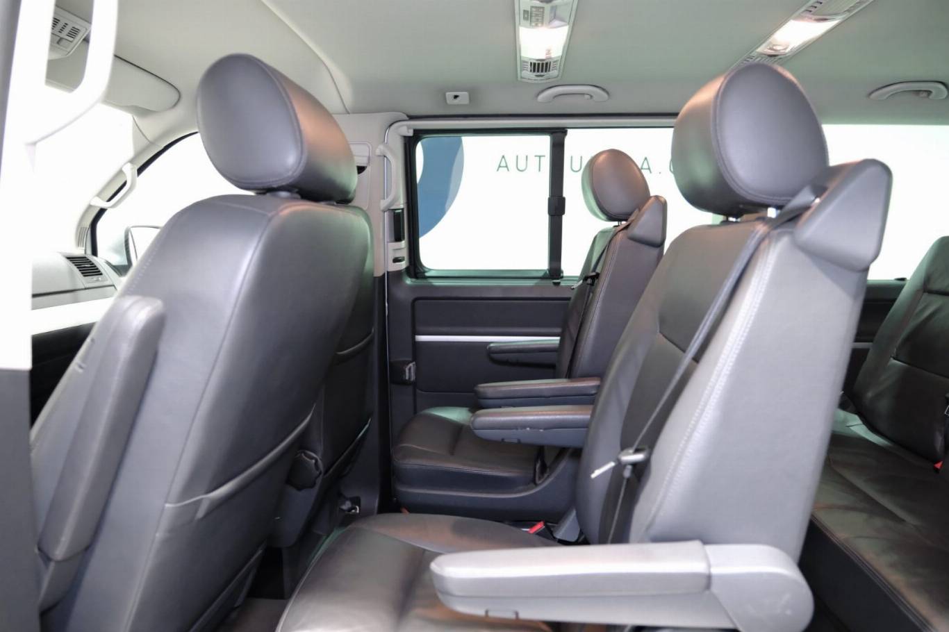 VOLKSWAGEN T5 Multivan 43