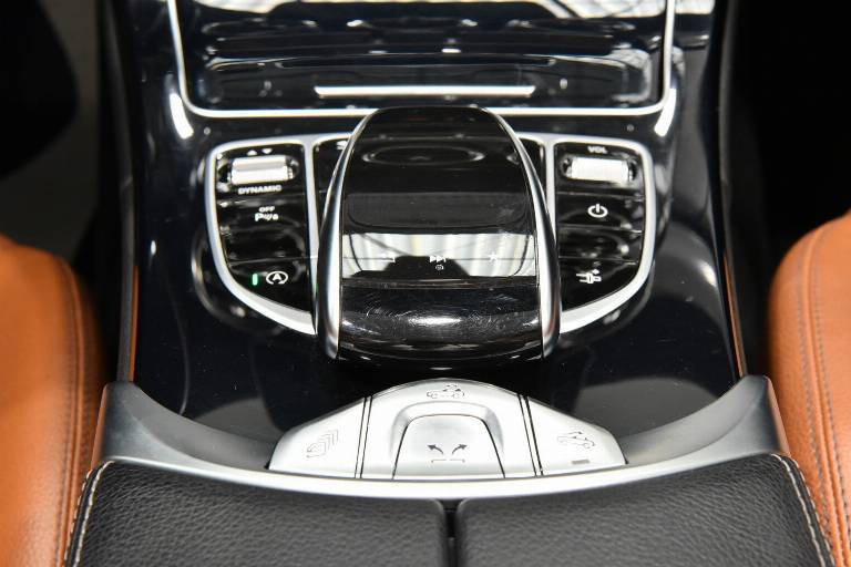 MERCEDES-BENZ C 220 23